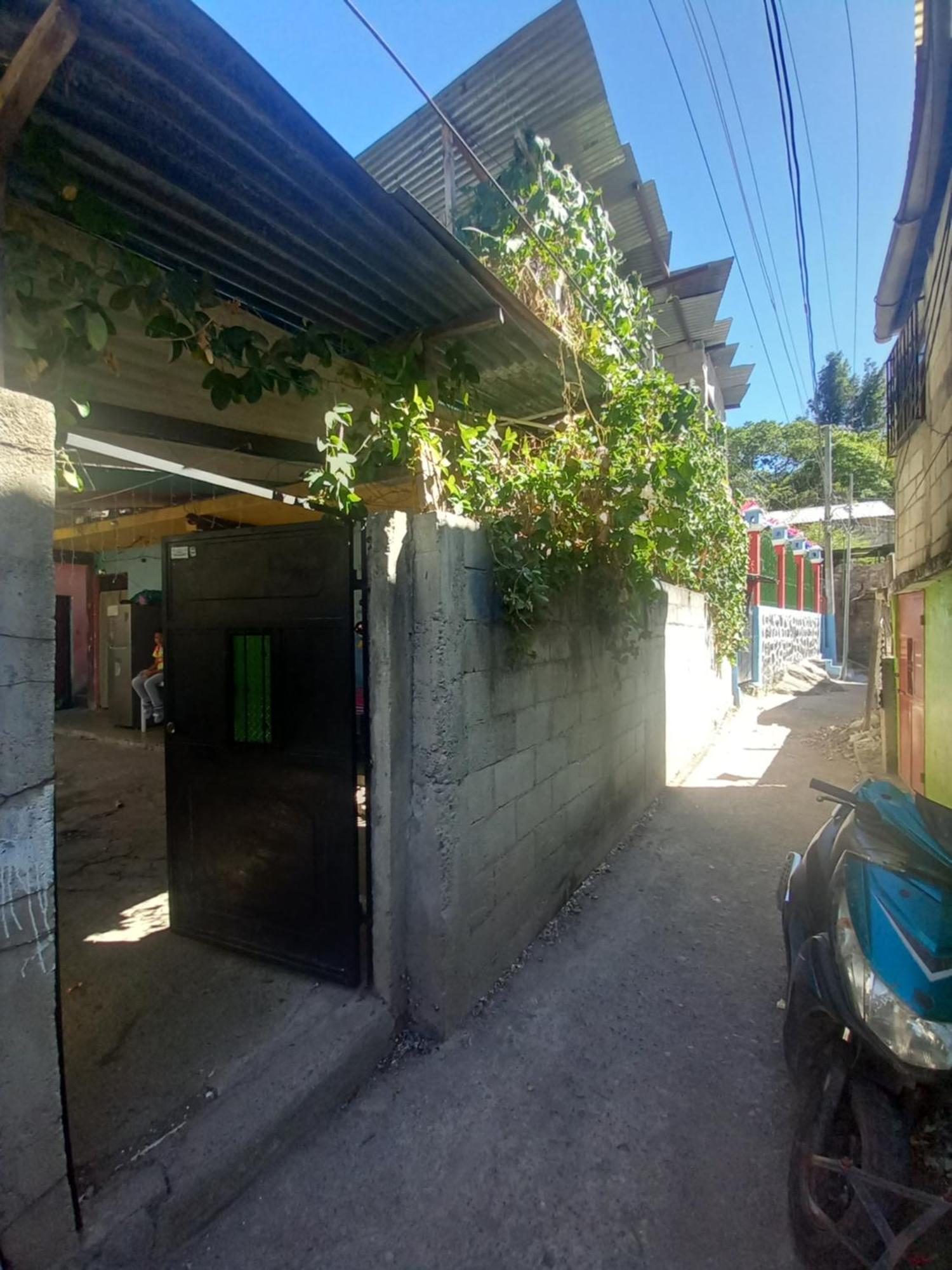 Hotel House Zope Panajachel Exterior foto